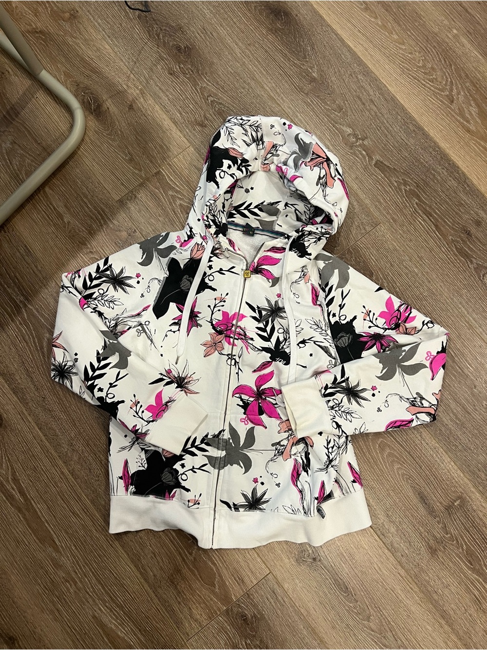 *rare* tna zipup hoodie - y2k flowers print